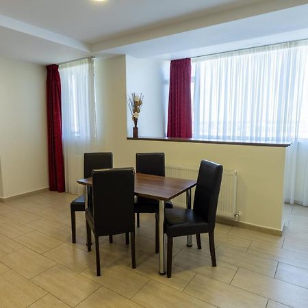 Aparthotel SIR Fundeni Tower Boekarest Buitenkant foto