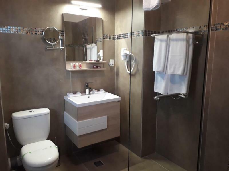 Aparthotel SIR Fundeni Tower Boekarest Buitenkant foto