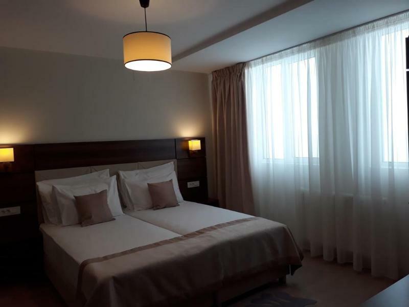 Aparthotel SIR Fundeni Tower Boekarest Buitenkant foto